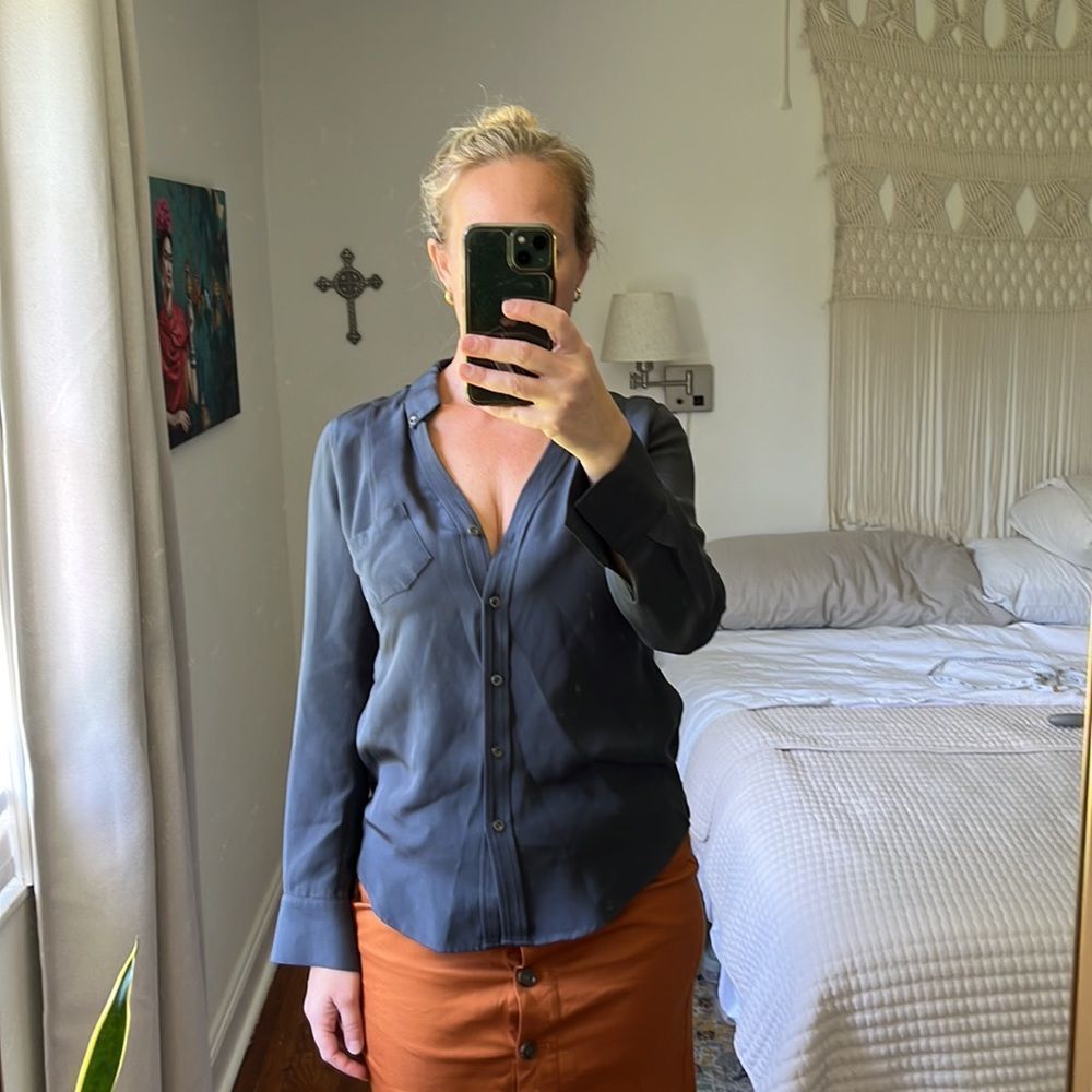 Magaschoni Shirt Womens Size 10 Gray Silk Button Down